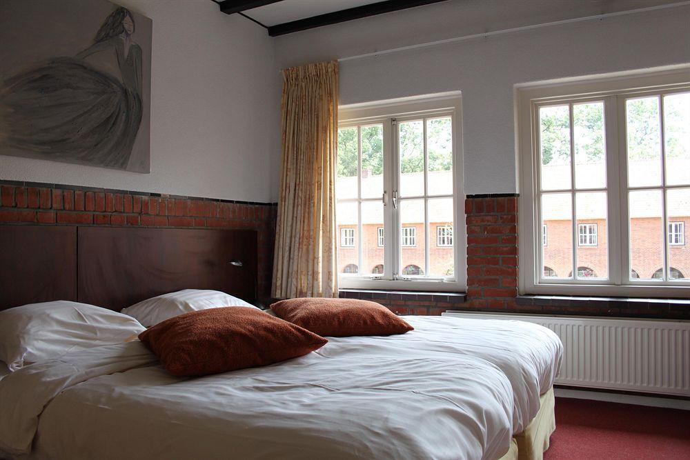 Hotel De Volksabdij Ossendrecht Room photo